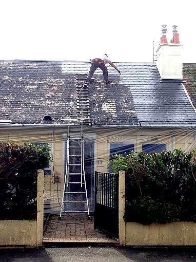 Peinture hydrofuge sur ardoise ou tuile Sandi GAUDELET - AUXERRE (89)